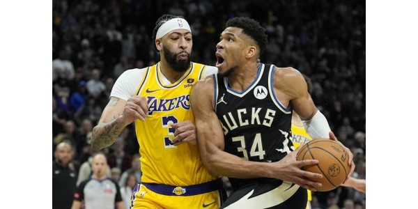 LeBron Jamesin punainen hattu tuo onnea